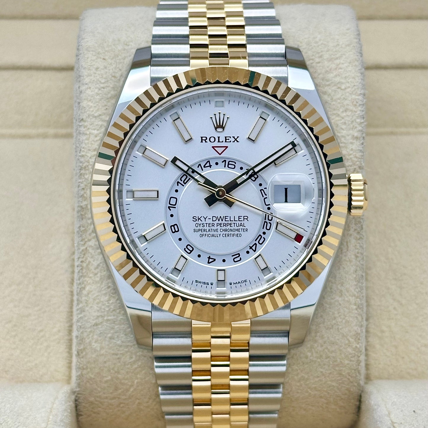 Sky-Dweller White 18K Yellow Gold Jubilee Ref 336933 2025