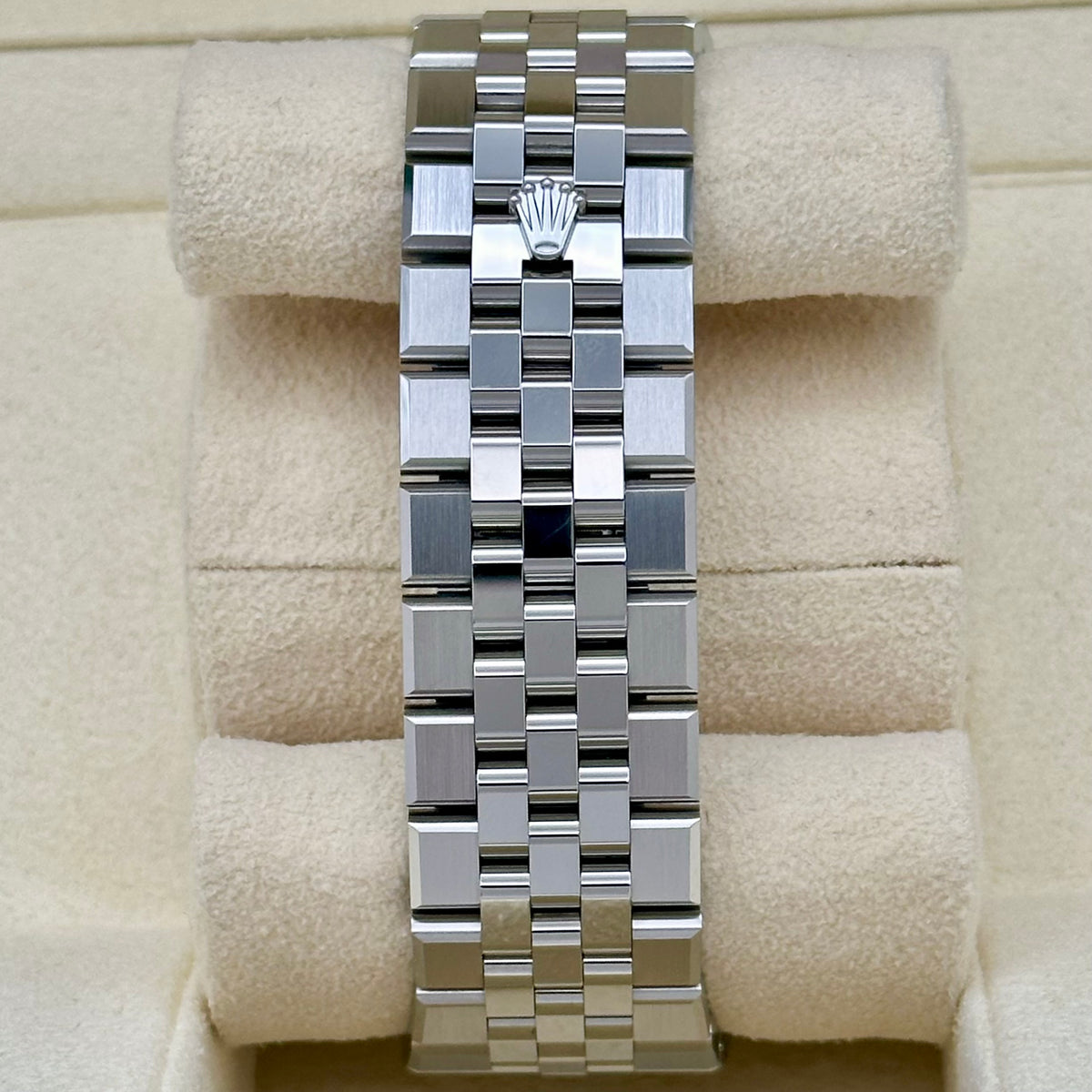 Land-Dweller 40 18K White Gold Ref 127334 2026