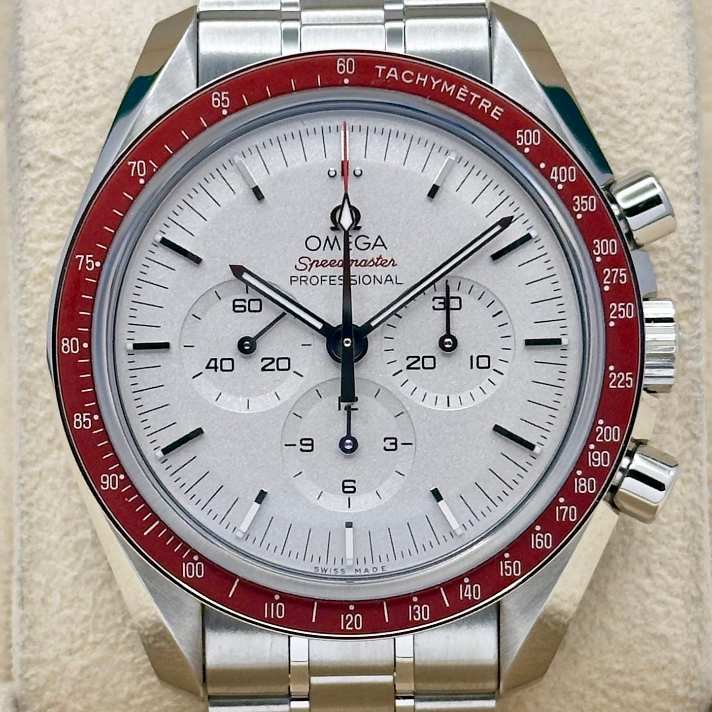 Speedmaster Professional Tokyo 2020 Olympics Rising Sun Ref 522.30.42.30.06.001 2021