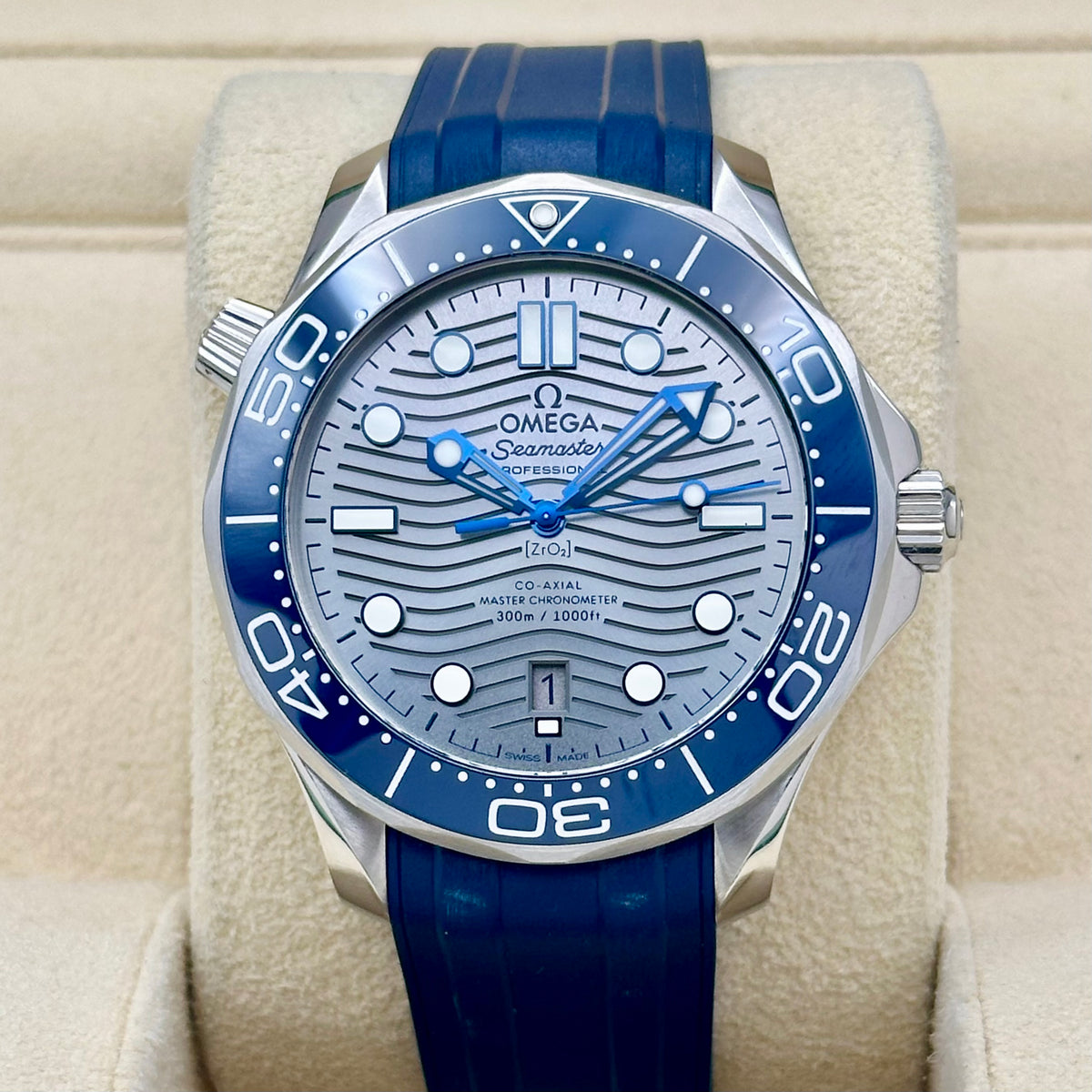 Seamaster 300 Grey Ceramic Ref 210.32.42.20.06.001 2023