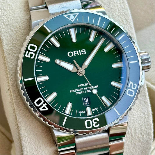 Aquis Sunburst Green Dial 2019