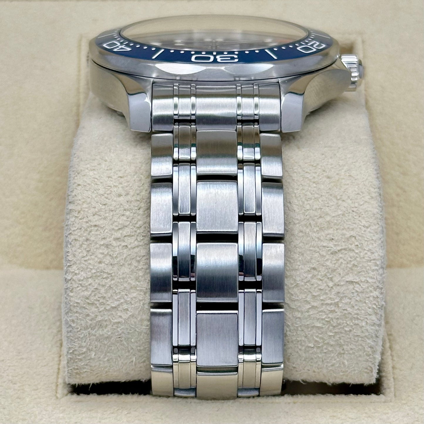 Seamaster 300 Blue Ceramic Ref 210.30.42.20.03.001 2021