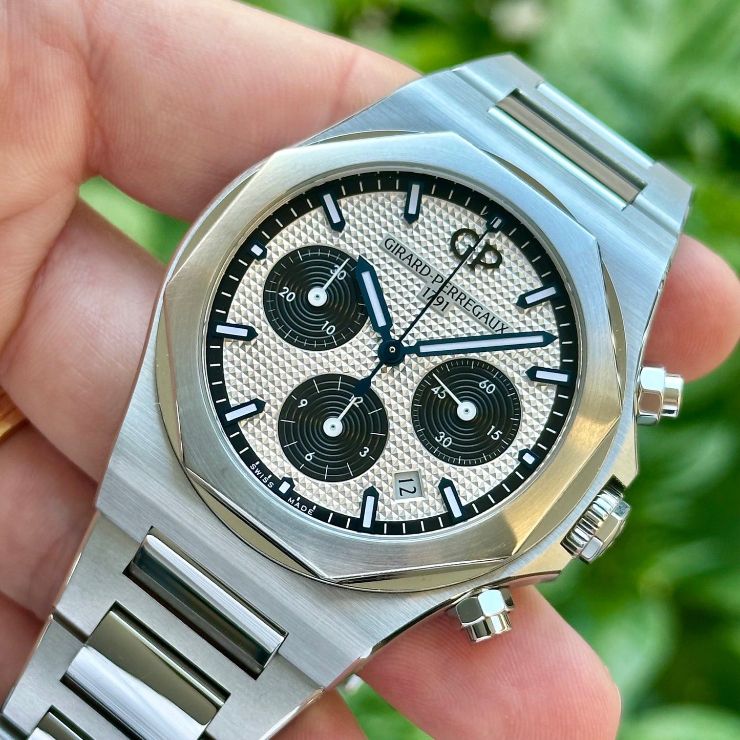 Laureato Chronograph Panda Dial Ref 81020-11-131-11А 2022