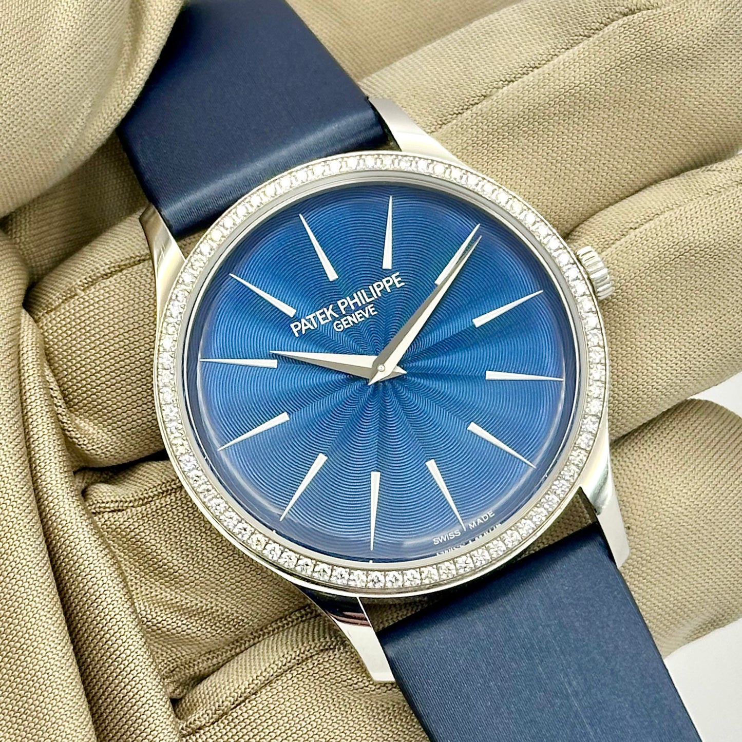 Calatrava Joaillerie 18K White Gold Diamond Bezel 4997/200G-001 2023