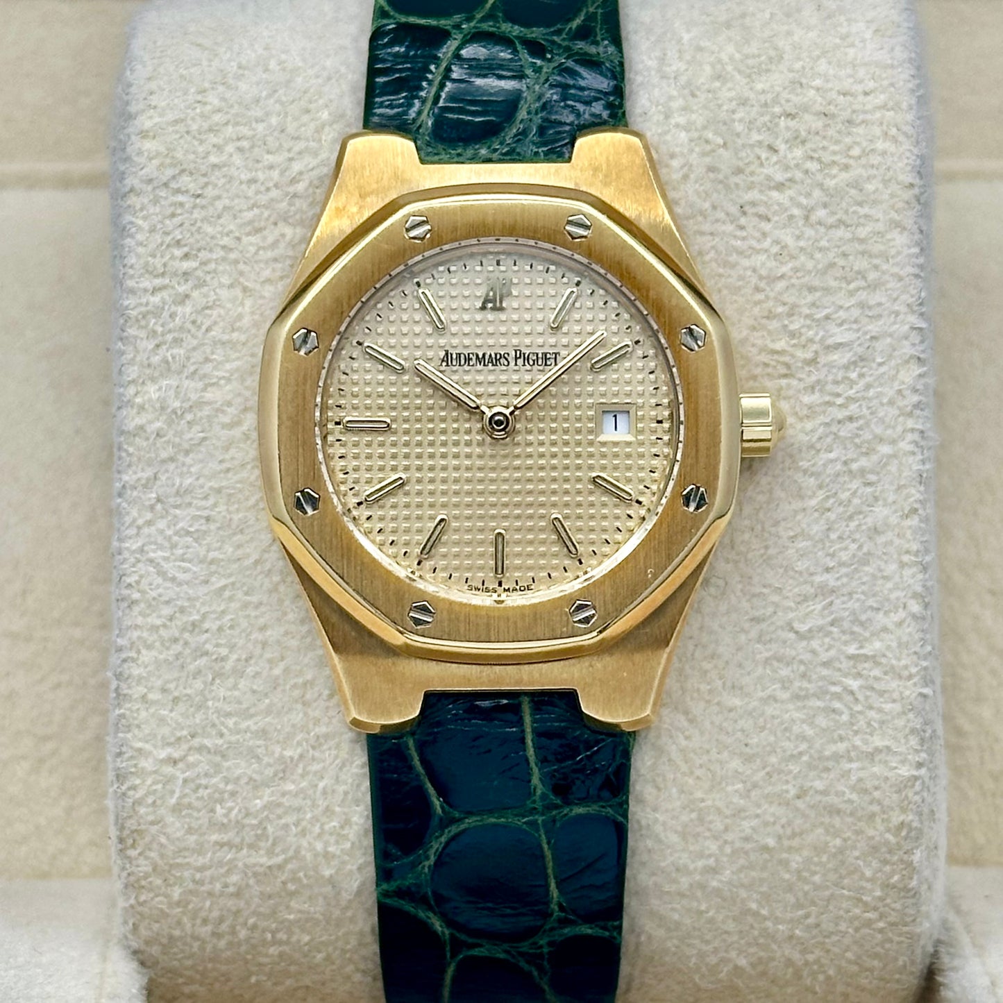 Royal Oak 28MM 18K Yellow Gold Champagne Ref 66800 2002