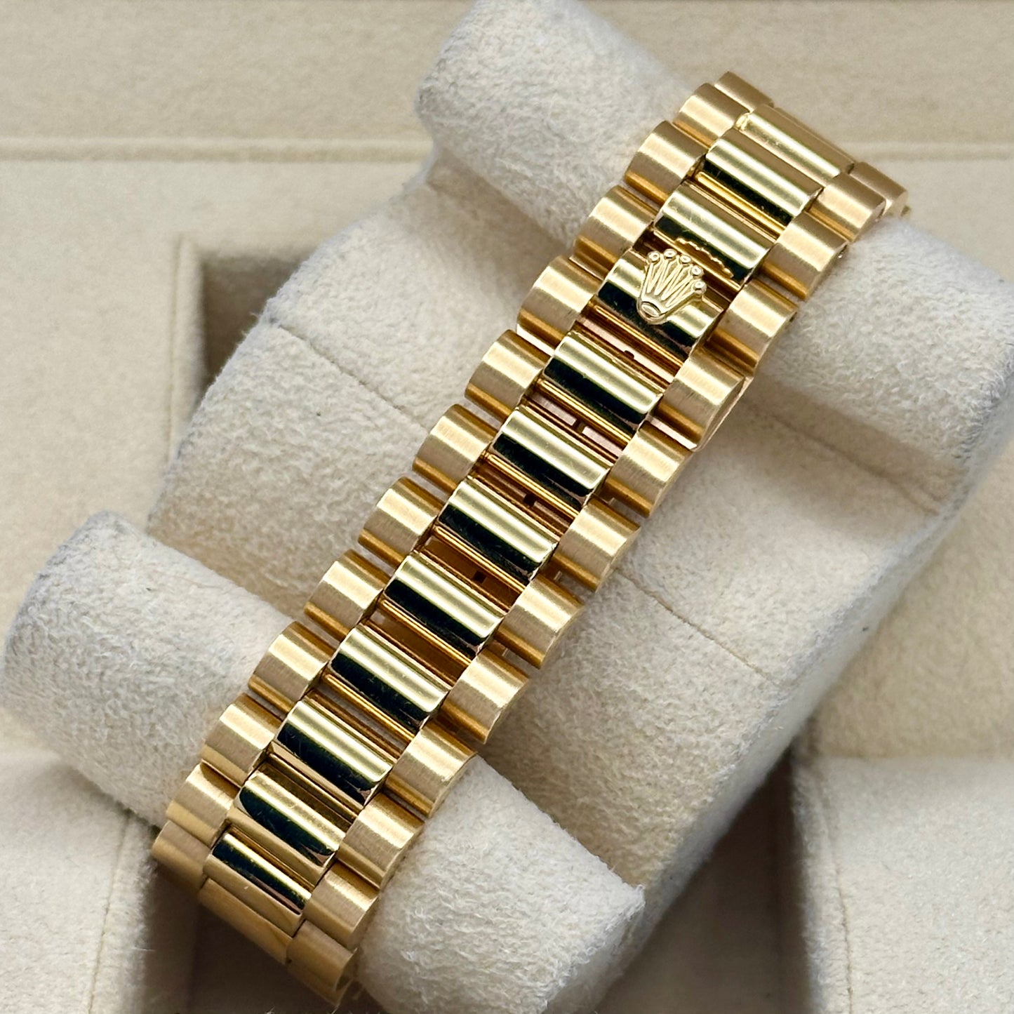 Day-Date 36 Champagne Baguettes 18K Yellow Gold Ref 118238 2005