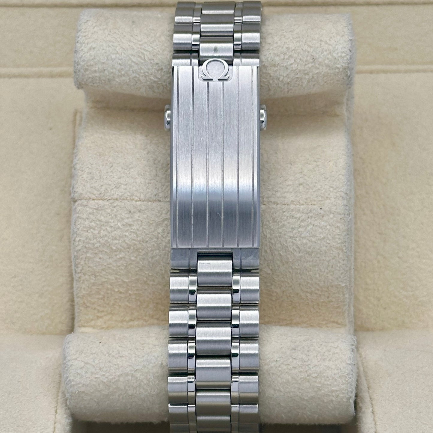 Speedmaster Anniversary Series Silver Snoopy Ref  310.32.42.50.02.001 2024