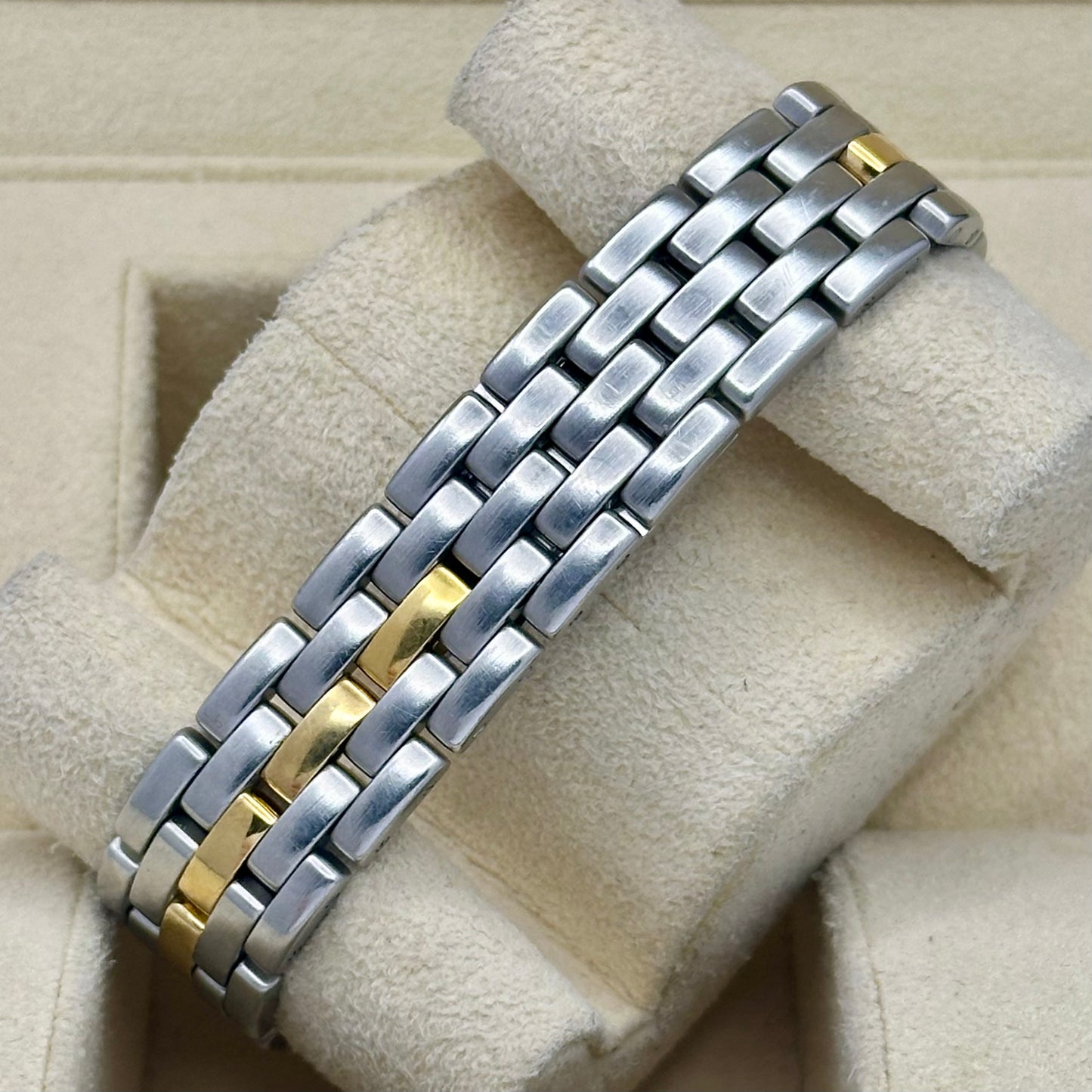 Panthére Medium Single Row 18K Yellow Gold White Romans Ref 187949
