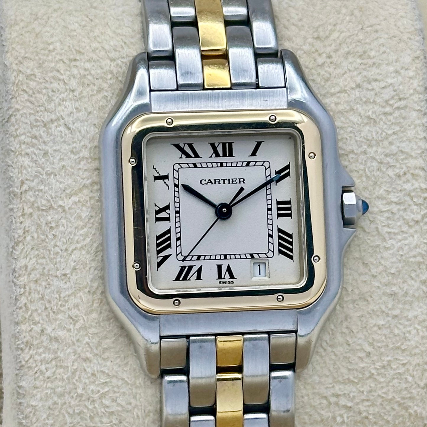 Panthére Medium Single Row 18K Yellow Gold White Romans Ref 187949