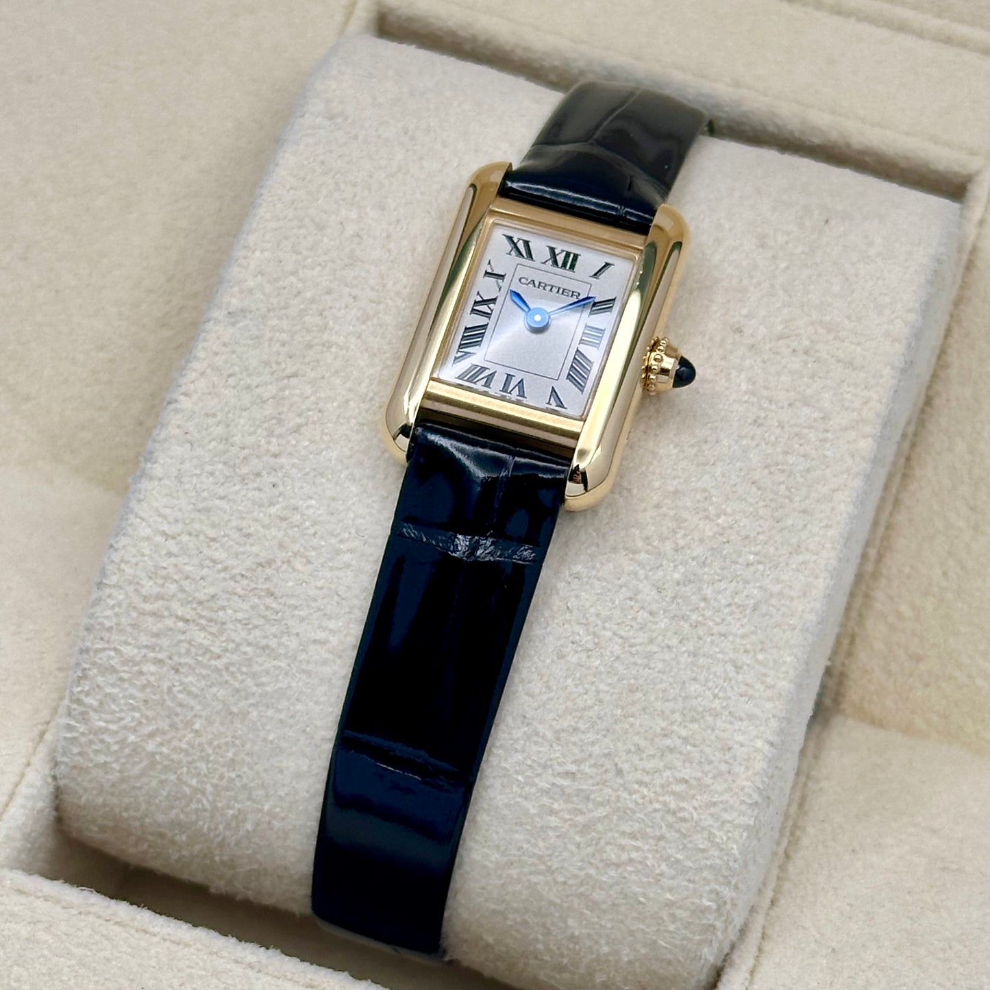 Tank Louis Mini 18K Yellow Gold White Romans Ref WGTA0352 2025