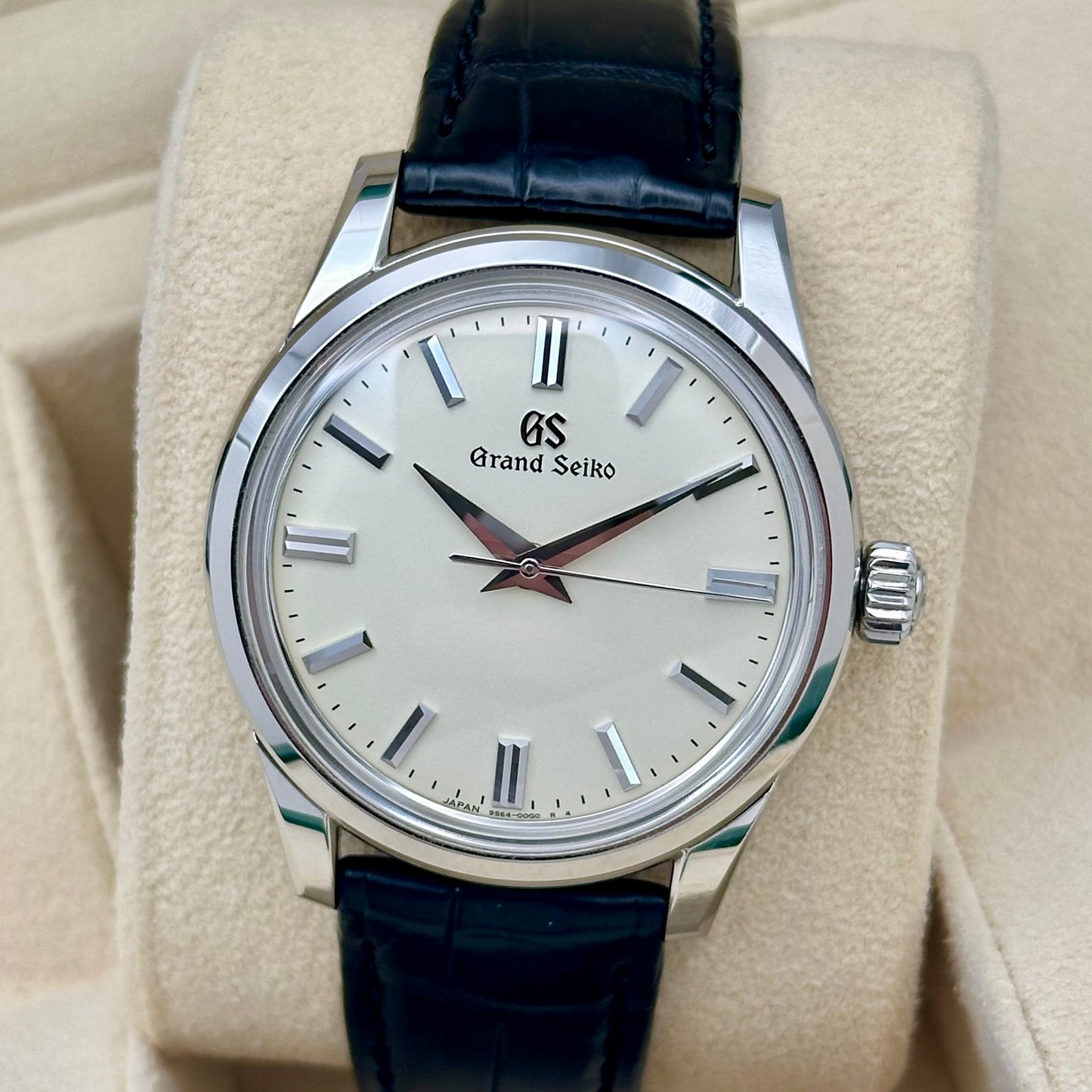 Elegance Collection Off-White Manual Winding Ref SBGW301G