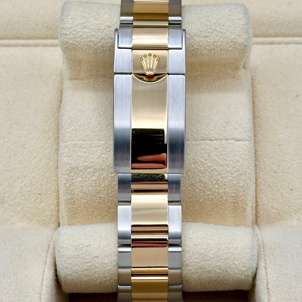 Cosmograph Daytona Black Dial 18K Yellow Gold Ref 116523 2014