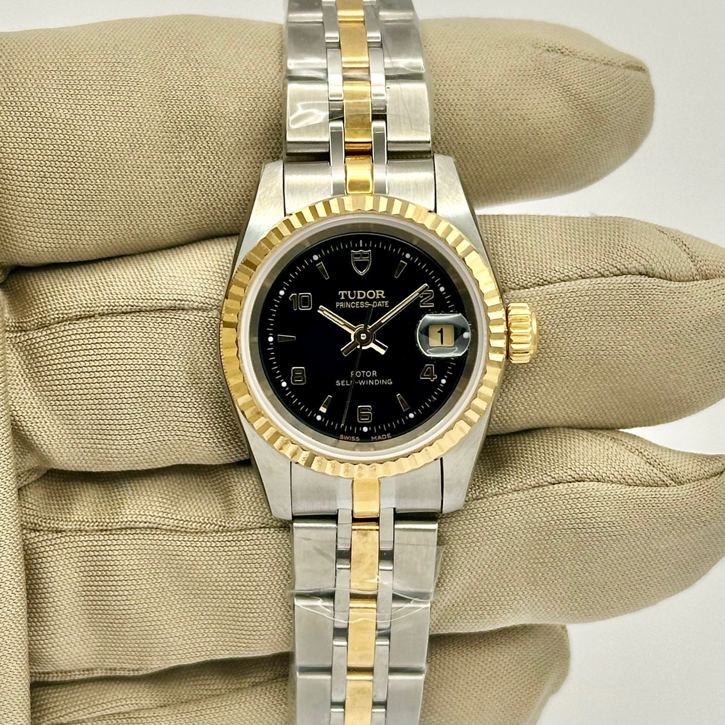 Princess Date 18K Yellow Gold Black Arabic Ref 92413 2025