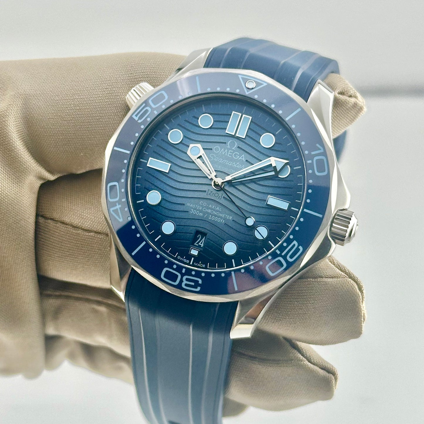 Seamaster 300 Summer Blue Ref 
210.32.42.20.03.002 2022