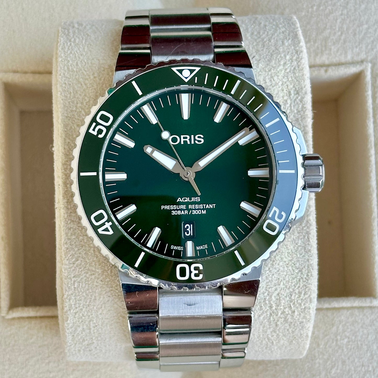 Aquis Sunburst Green Dial 2019