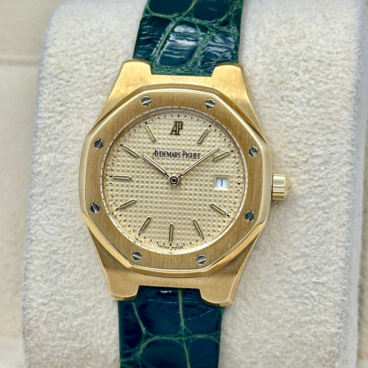 Royal Oak 28MM 18K Yellow Gold Champagne Ref 66800 2002