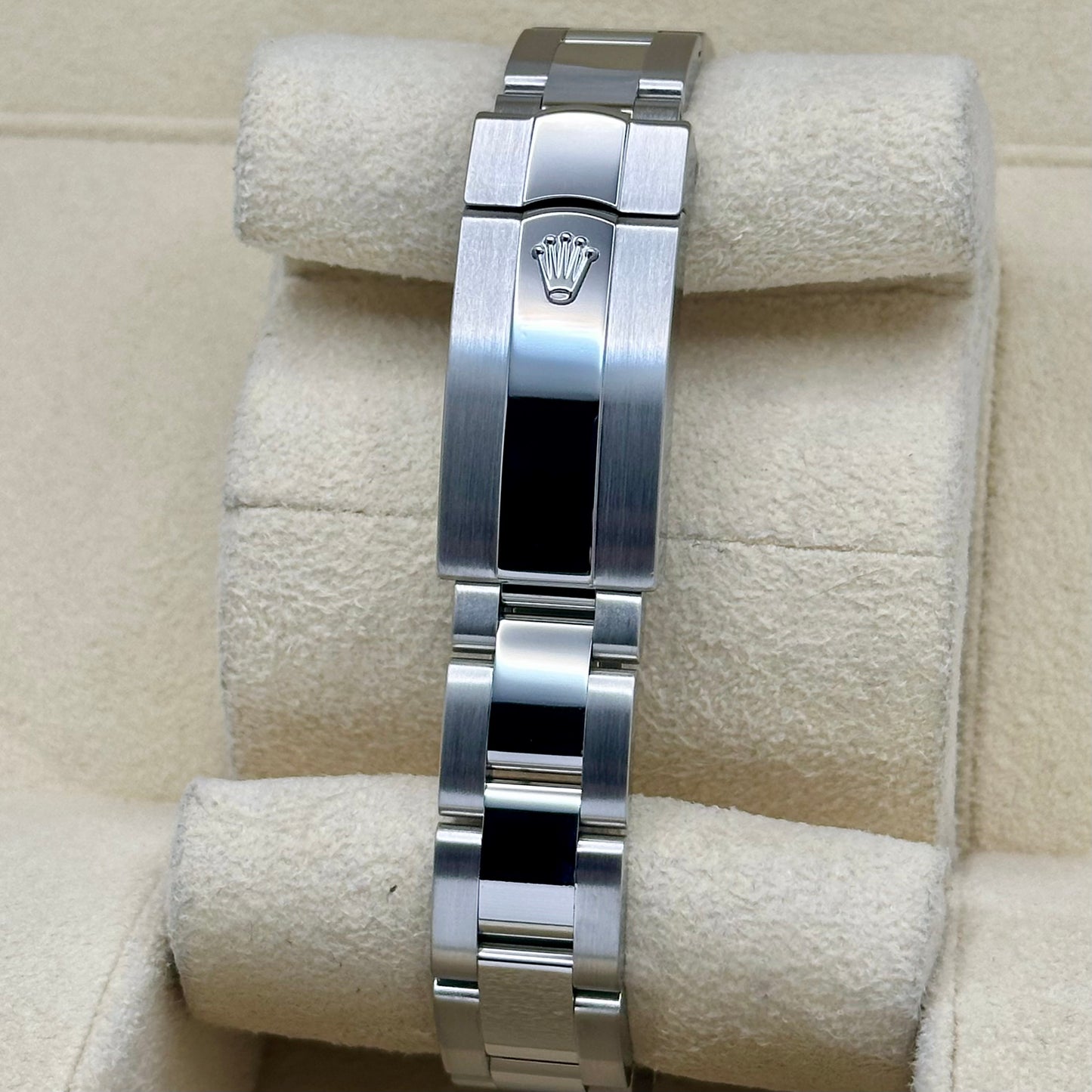 Lady-Datejust 28 Silver Sunburst Dial Ref 279160 2021