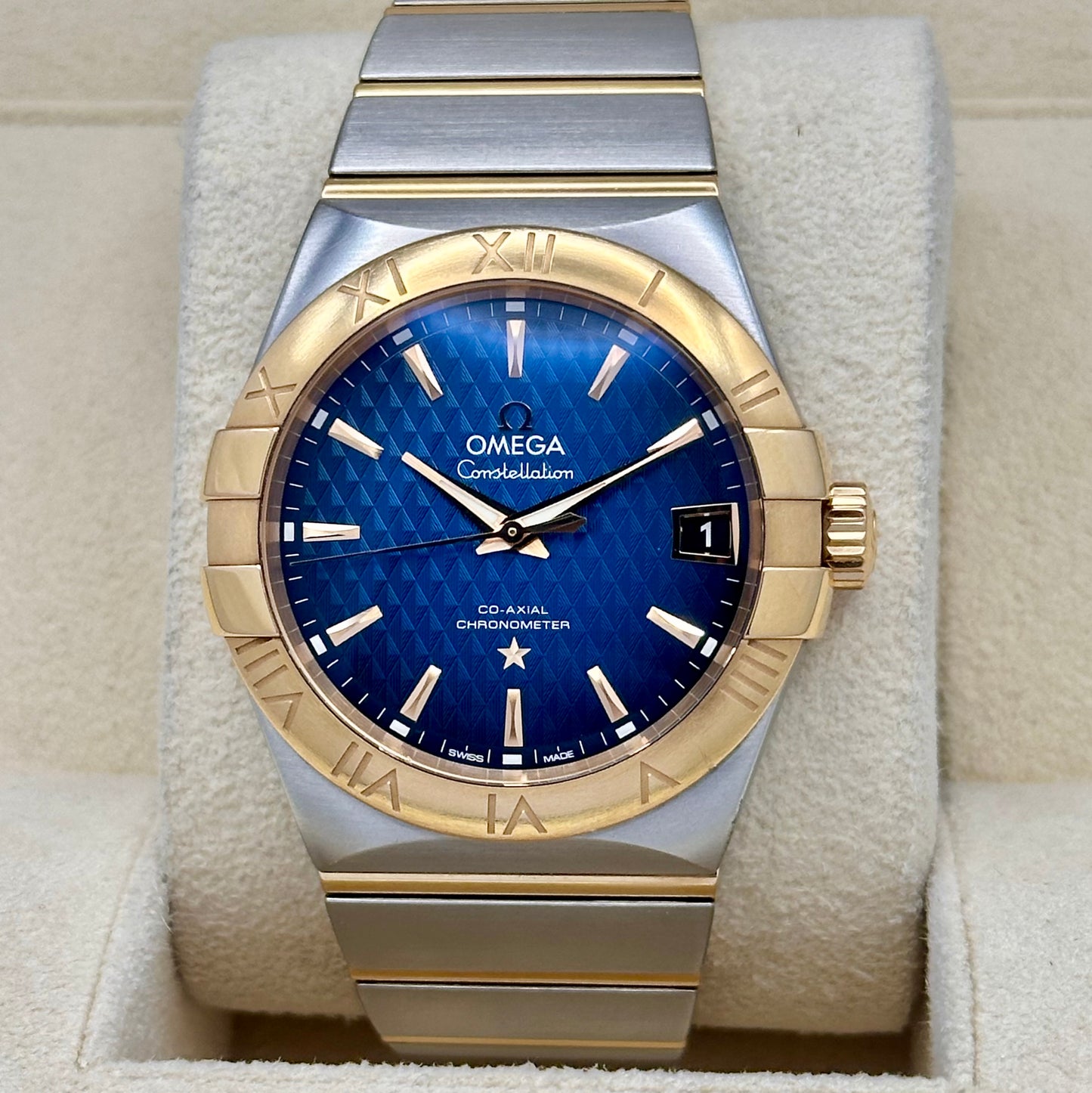 Constellation 18K Rose Gold Blue Ref 123.20.38.21.03.001