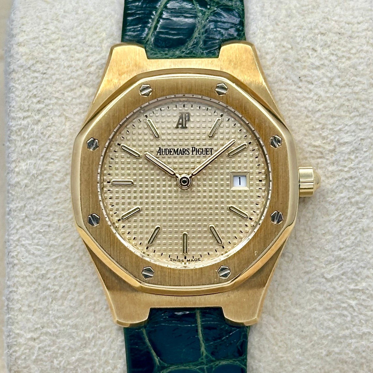 Royal Oak 28MM 18K Yellow Gold Champagne Ref 66800 2002