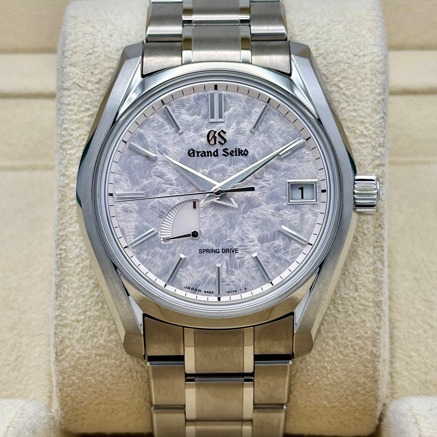 Heritage Spring Drive Shunbun Cherry Blossom Ref SBGA413G 2025