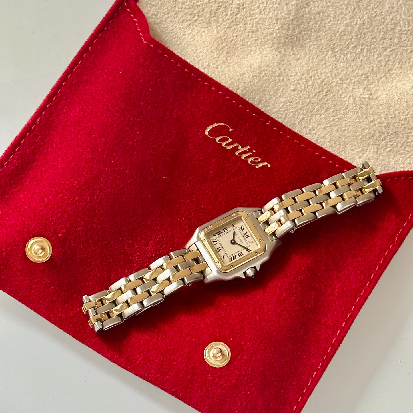 Panthére Small Two Row 18K Yellow Gold White Romans Ref 669210