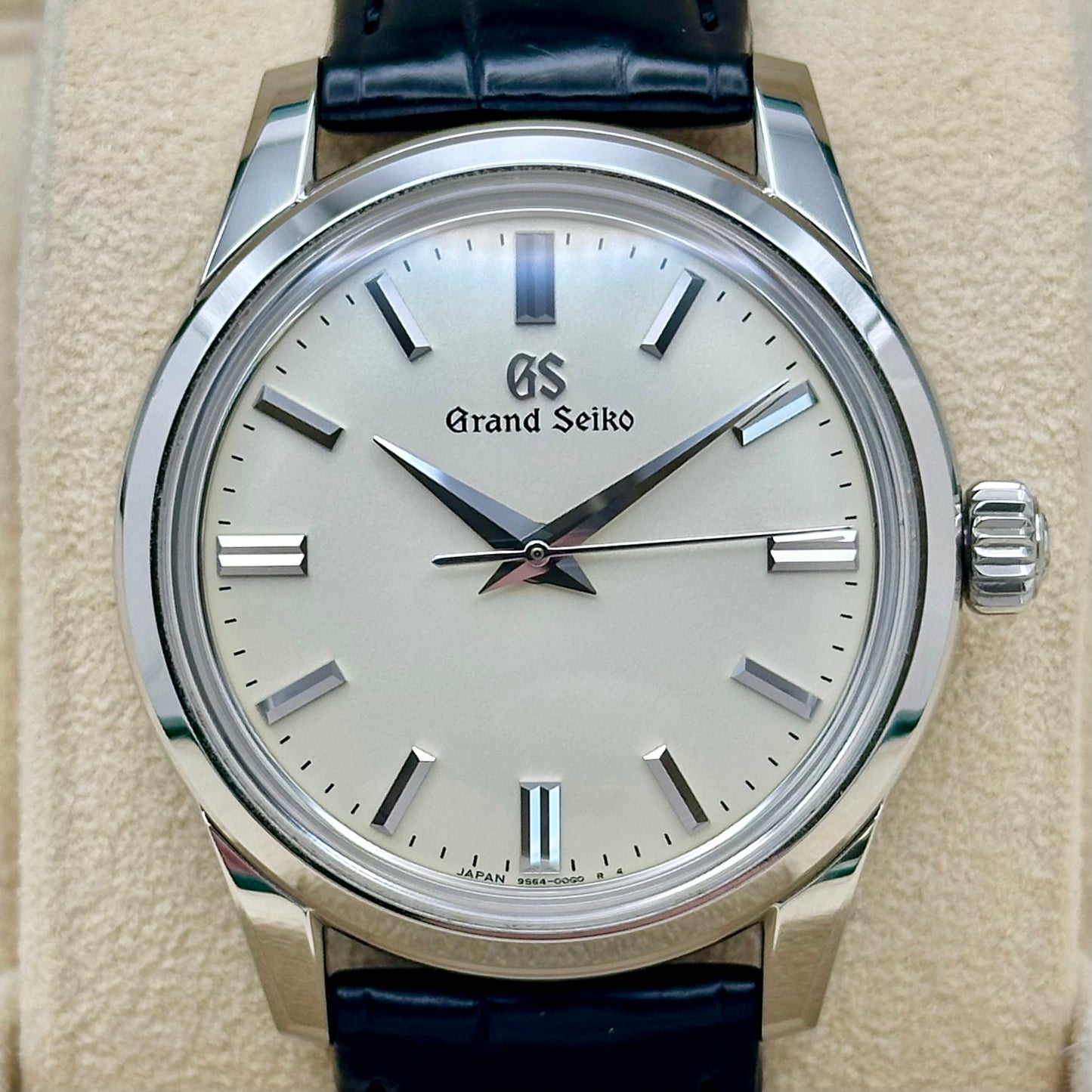 Elegance Collection Off-White Manual Winding Ref SBGW301G