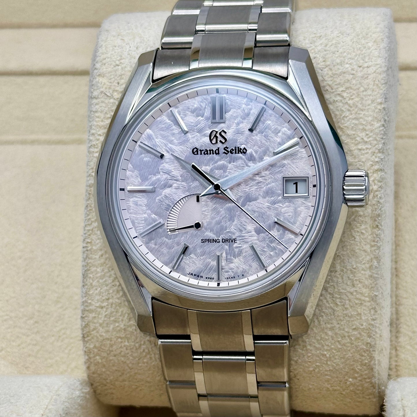 Heritage Spring Drive Shunbun Cherry Blossom Ref SBGA413G 2025
