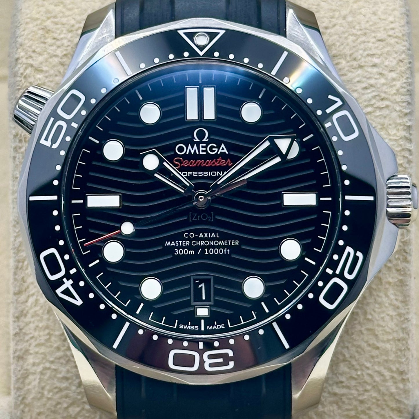 Seamaster 300 Black Ref 210.32.42.20.01.001 2023