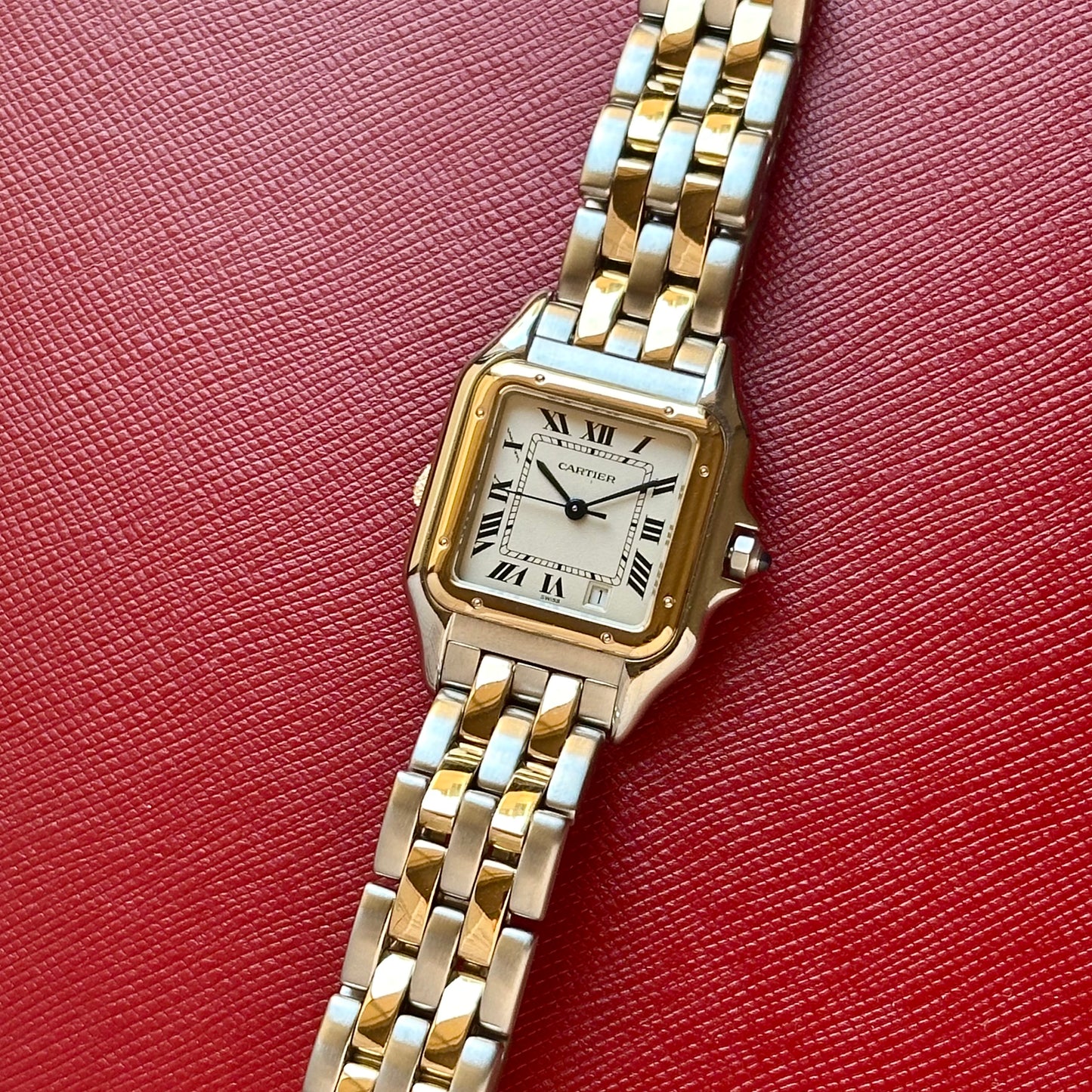Panthére Medium Two Row 18K Yellow Gold White Romans Ref 1100