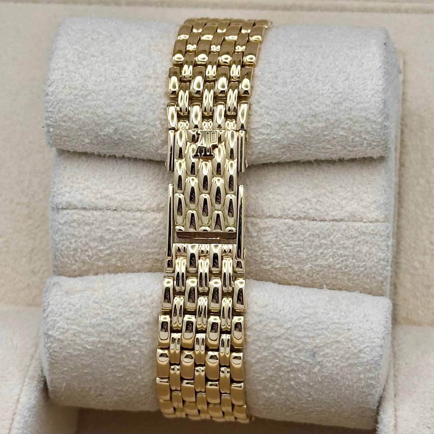 Ladies Cobra 18K Yellow Gold Diamond Bezel Manual Winding