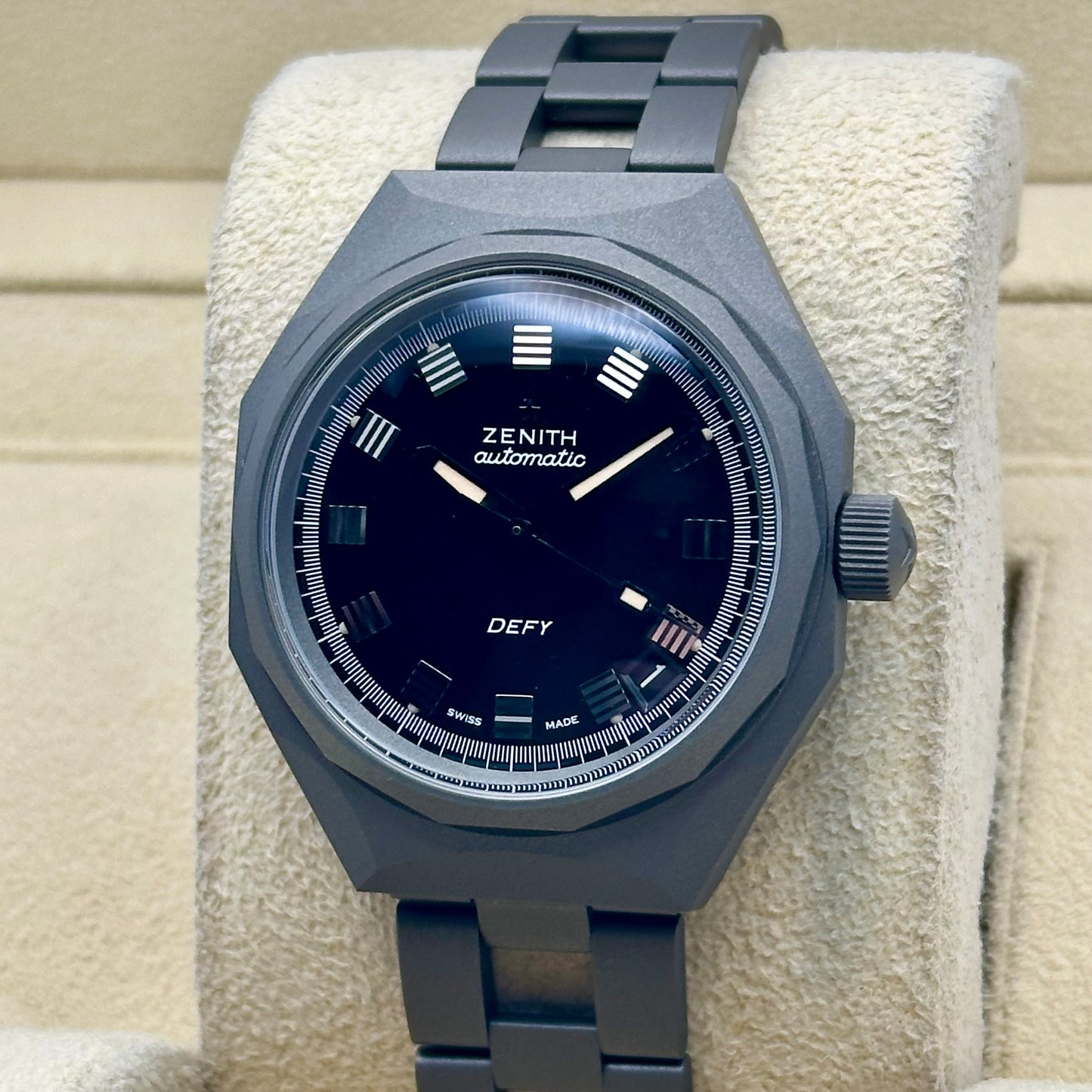 Defy Revival Shadow Ref 97.A3642.670/21.M3642 2026