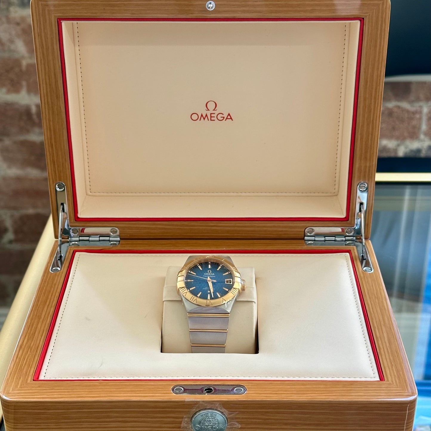 Constellation 18K Rose Gold Blue Ref 123.20.38.21.03.001