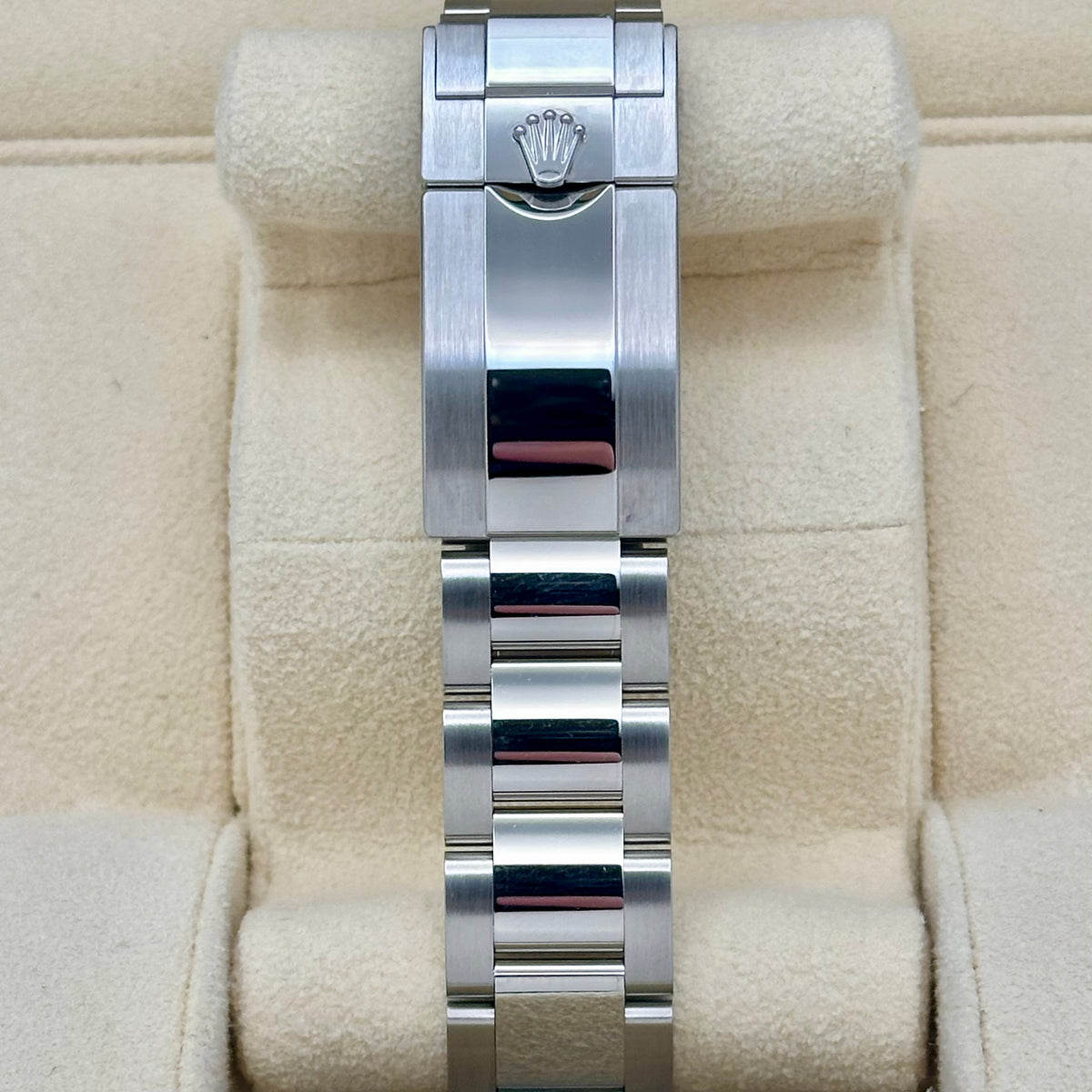 Yacht-Master 40 Platinum Rhodium Dial Ref 126622 2024