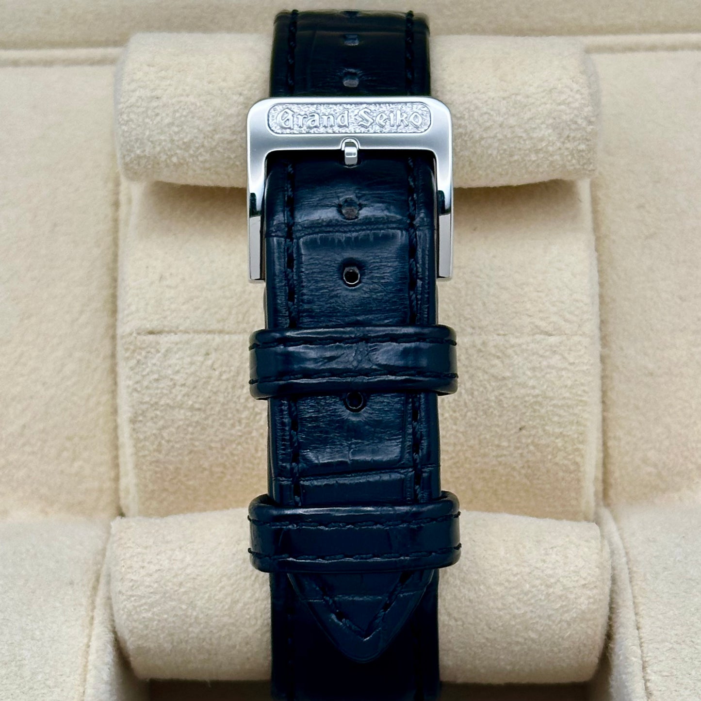 Elegance Collection Off-White Manual Winding Ref SBGW301G