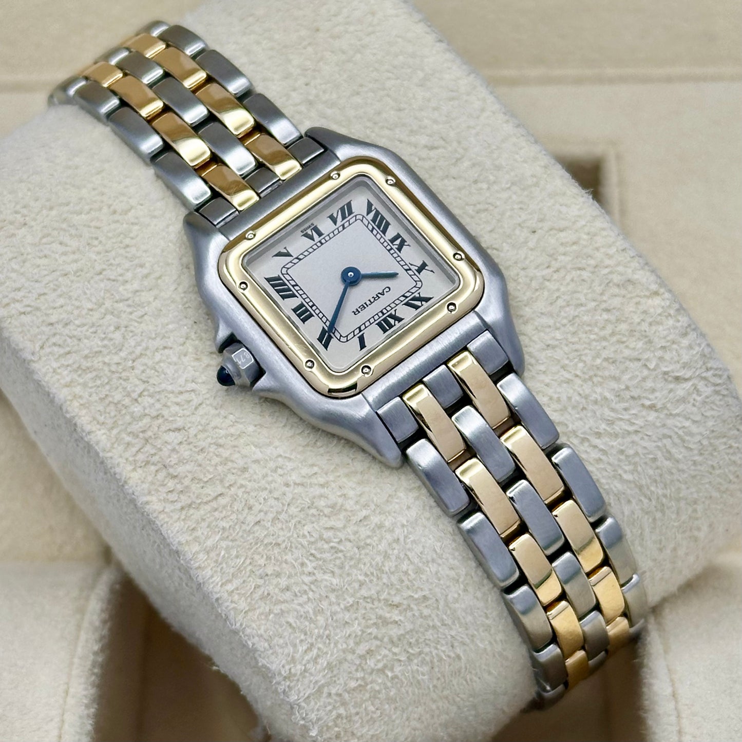 Panthére Small Two Row 18K Yellow Gold White Romans Ref 669210