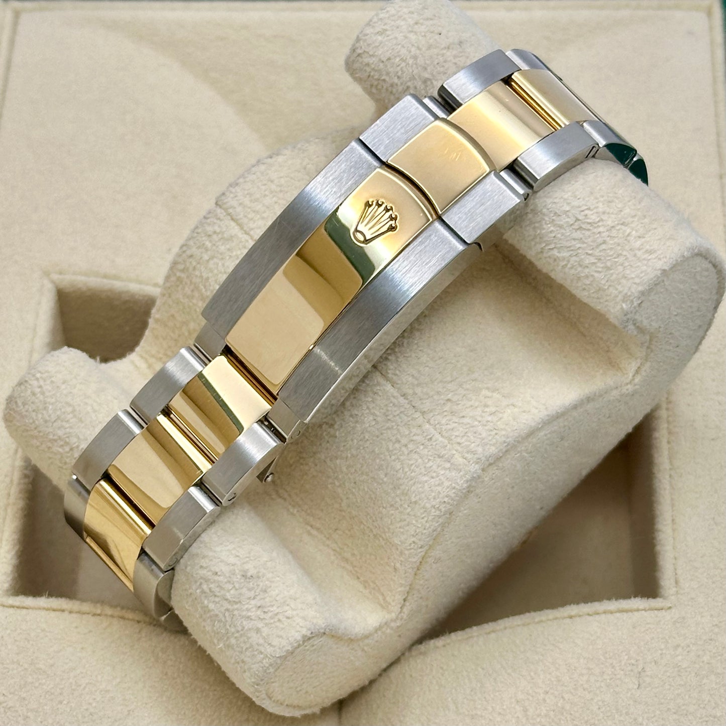 Sky-Dweller Champagne 18K Yellow Gold Two Tone Ref 326933 2021