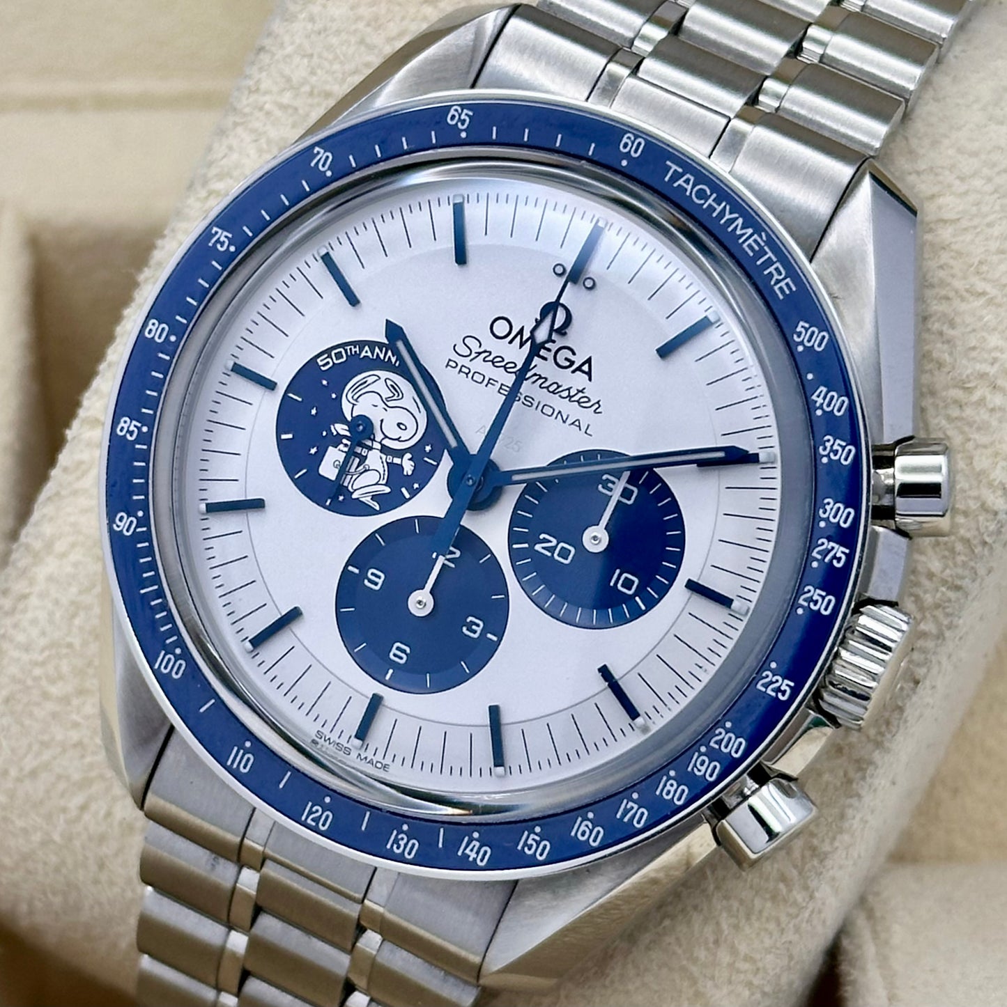 Speedmaster Anniversary Series Silver Snoopy Ref  310.32.42.50.02.001 2024