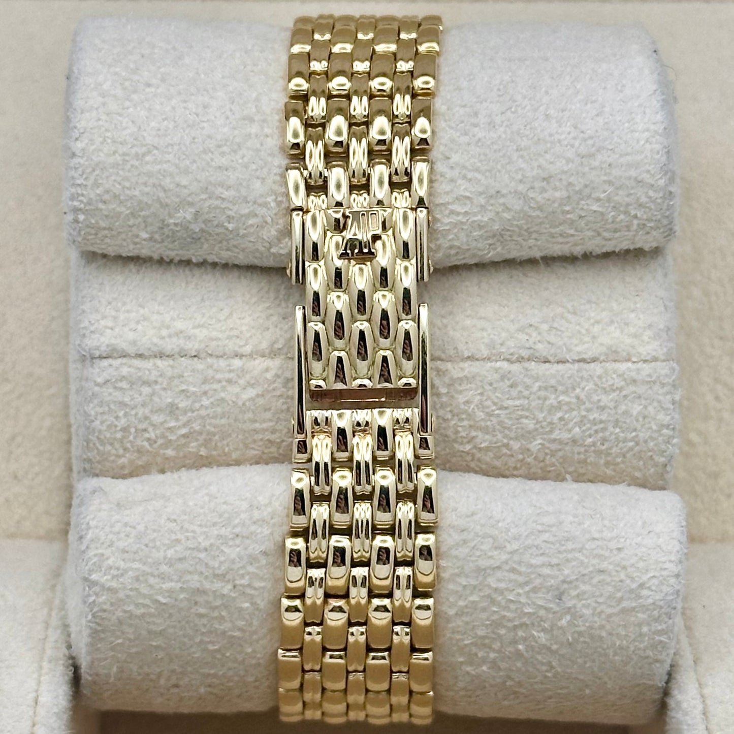 Ladies Cobra 18K Yellow Gold Diamond Bezel Manual Winding