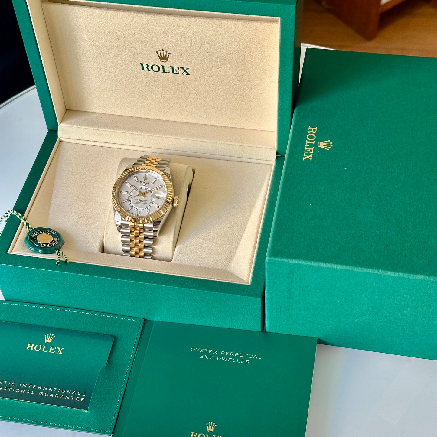 Sky-Dweller White 18K Yellow Gold Jubilee Ref 336933 2025