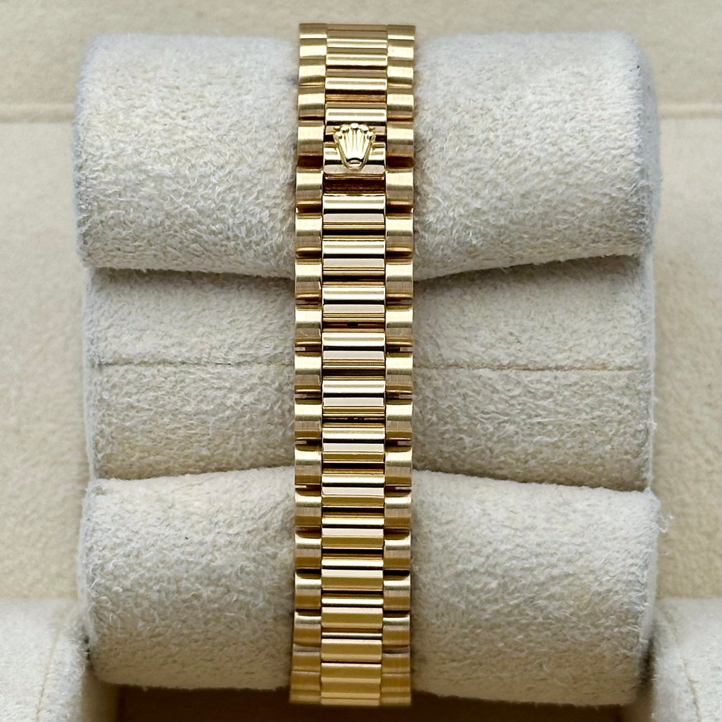(ON HOLD) Lady-Datejust 26 White Diamond 18K Yellow Gold President Ref 69178