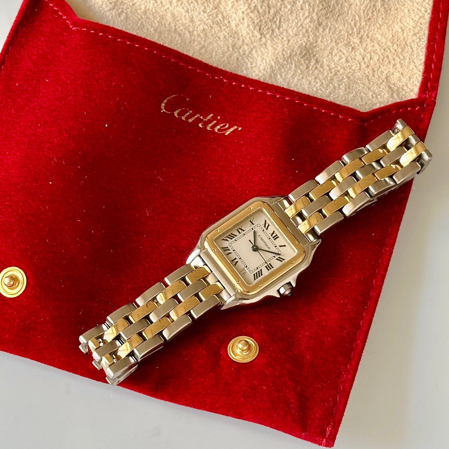Panthére Medium Two Row 18K Yellow Gold White Romans Ref 1100