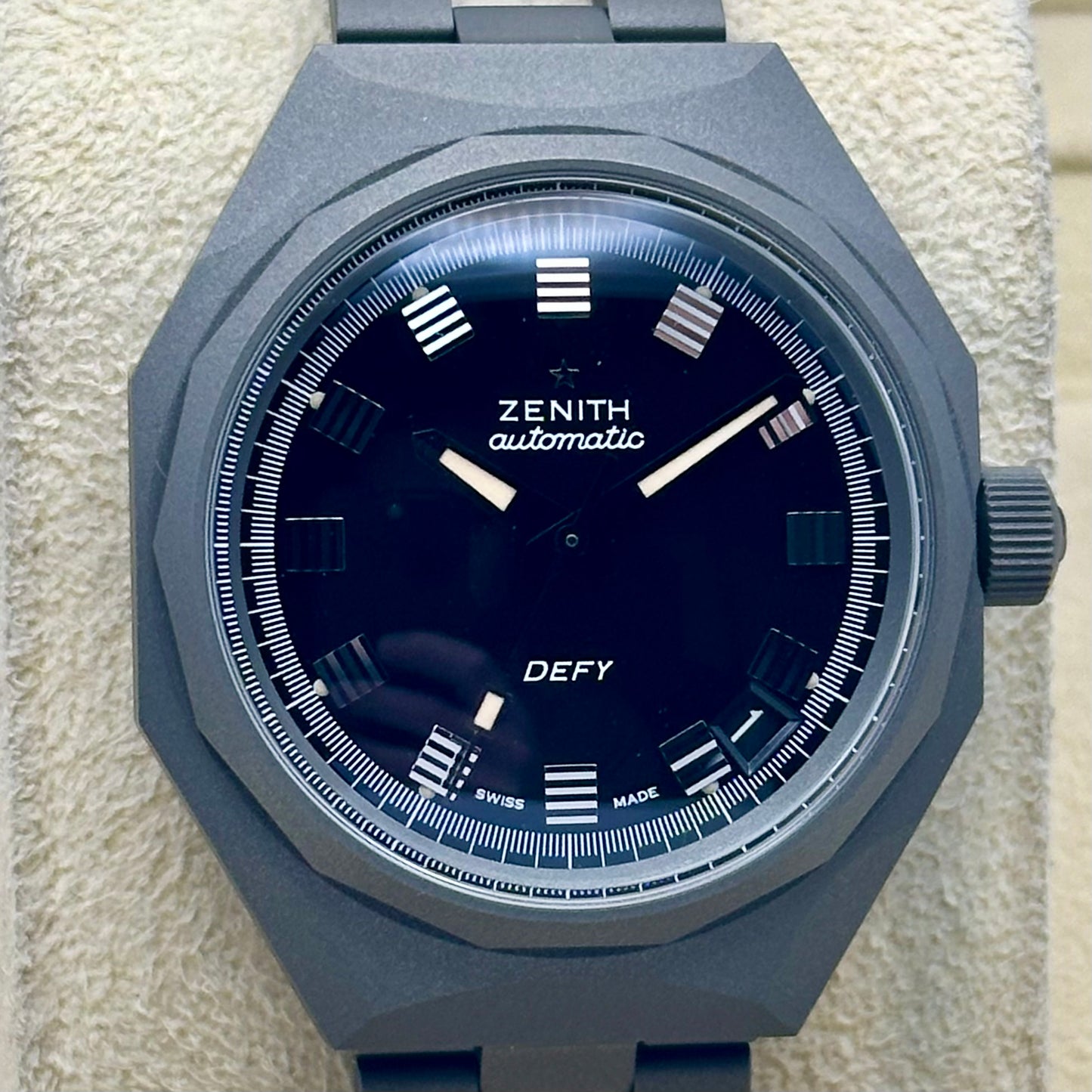 Defy Revival Shadow Ref 97.A3642.670/21.M3642 2026