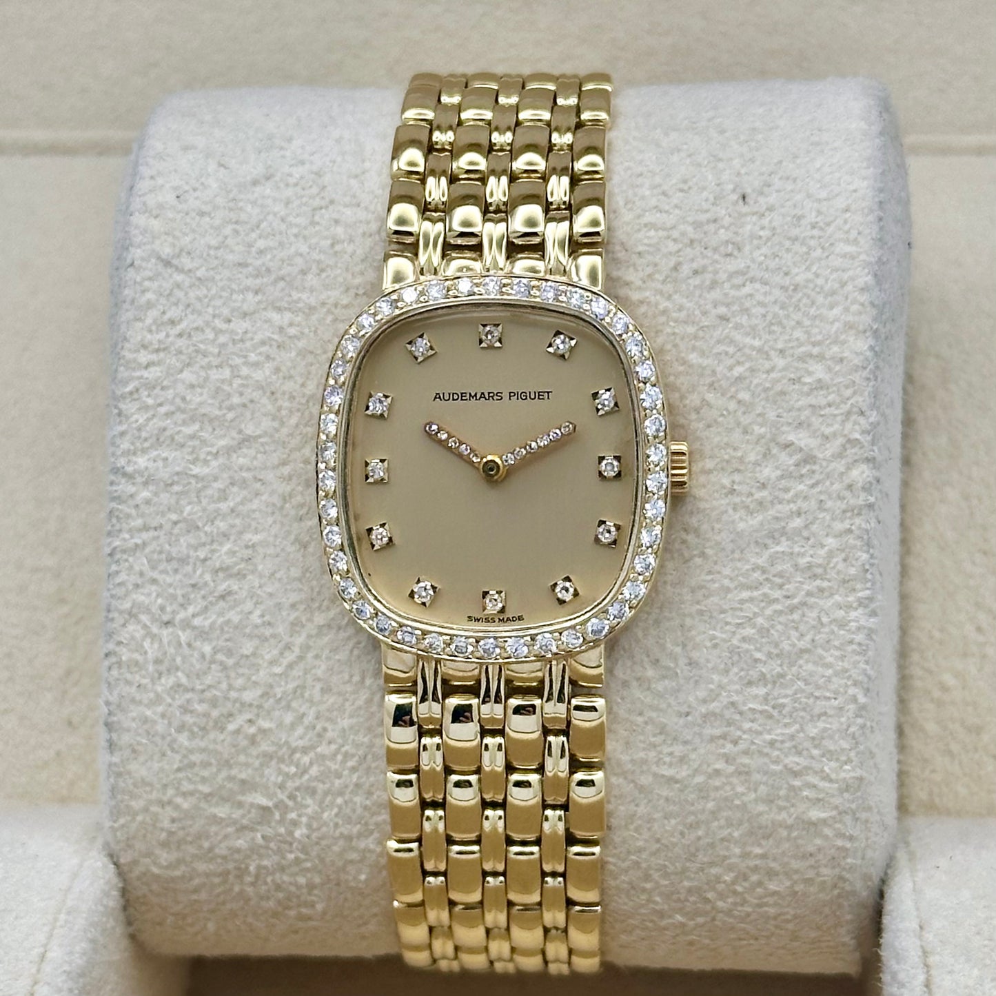 Ladies Cobra 18K Yellow Gold Diamond Bezel Manual Winding