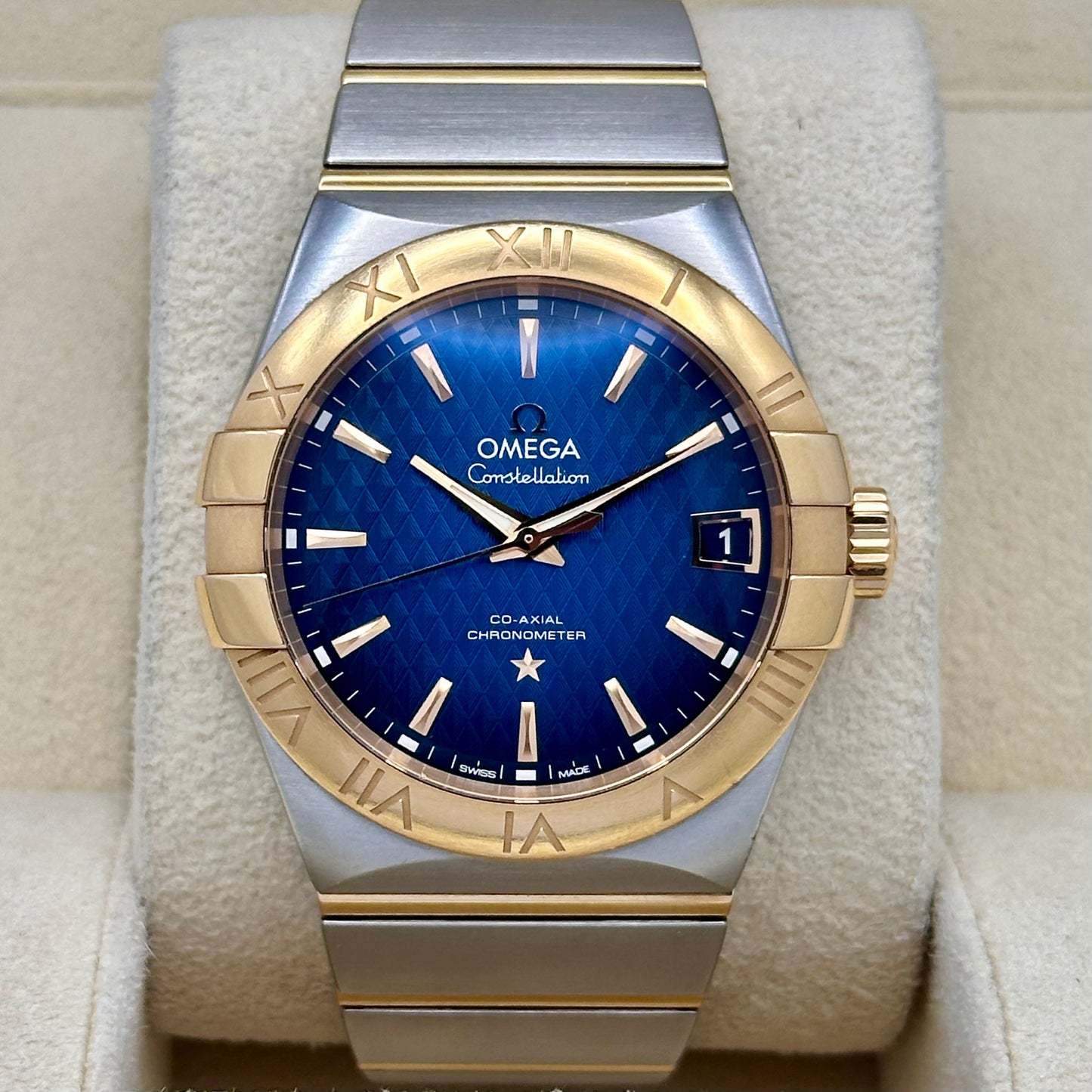Constellation 18K Rose Gold Blue Ref 123.20.38.21.03.001