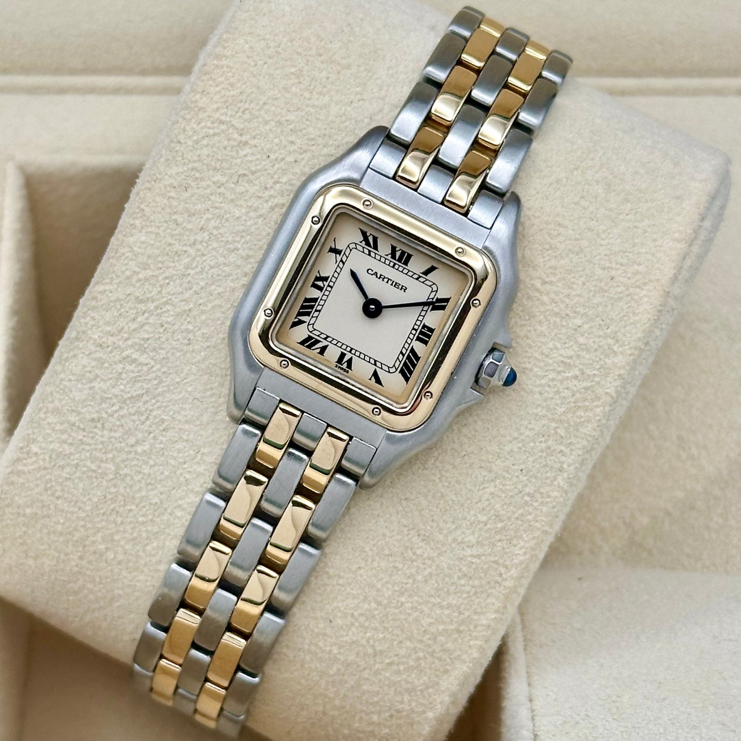 Panthére Small Two Row 18K Yellow Gold White Romans Ref 166921