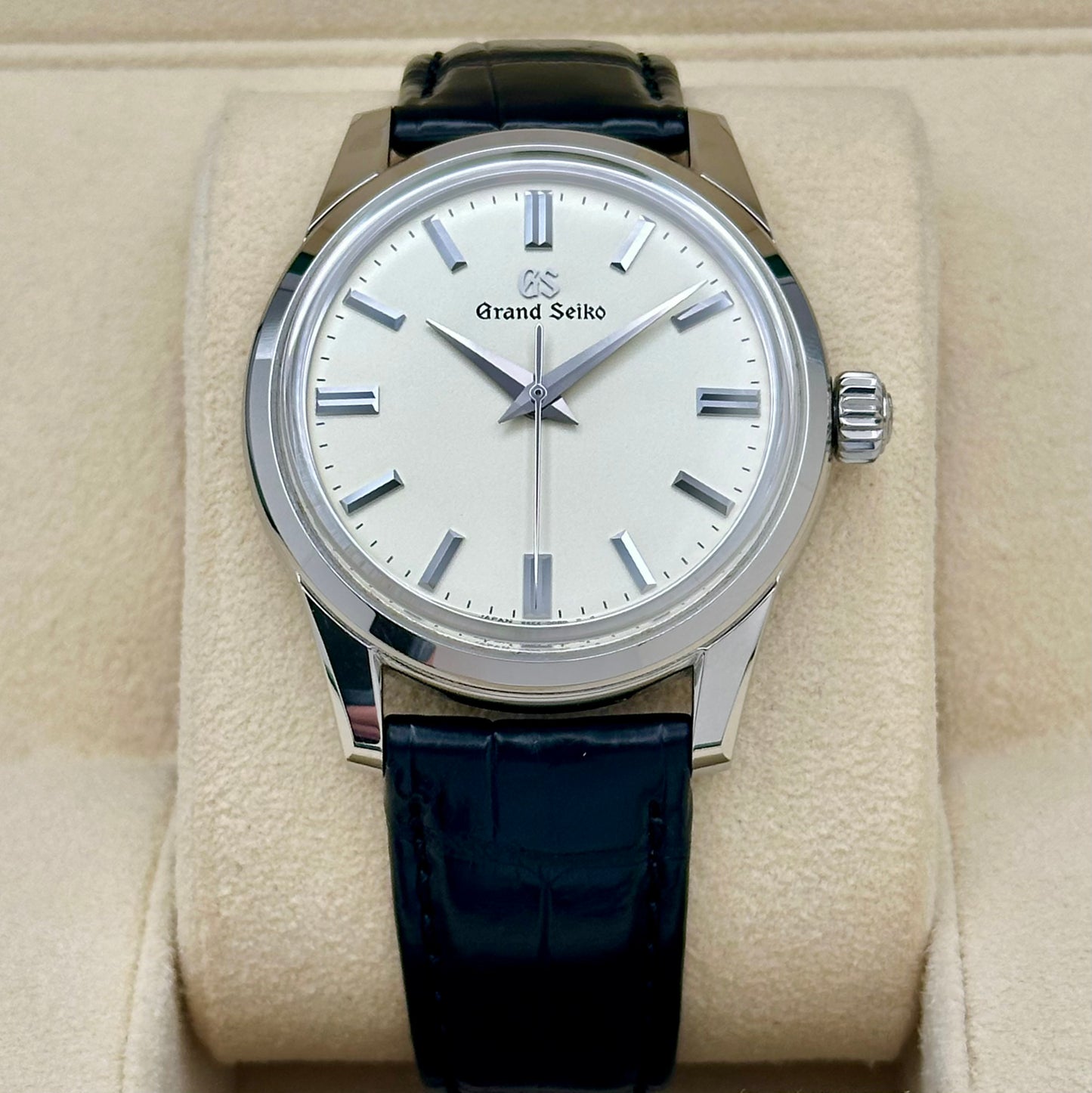 Elegance Collection Off-White Manual Winding Ref SBGW301G