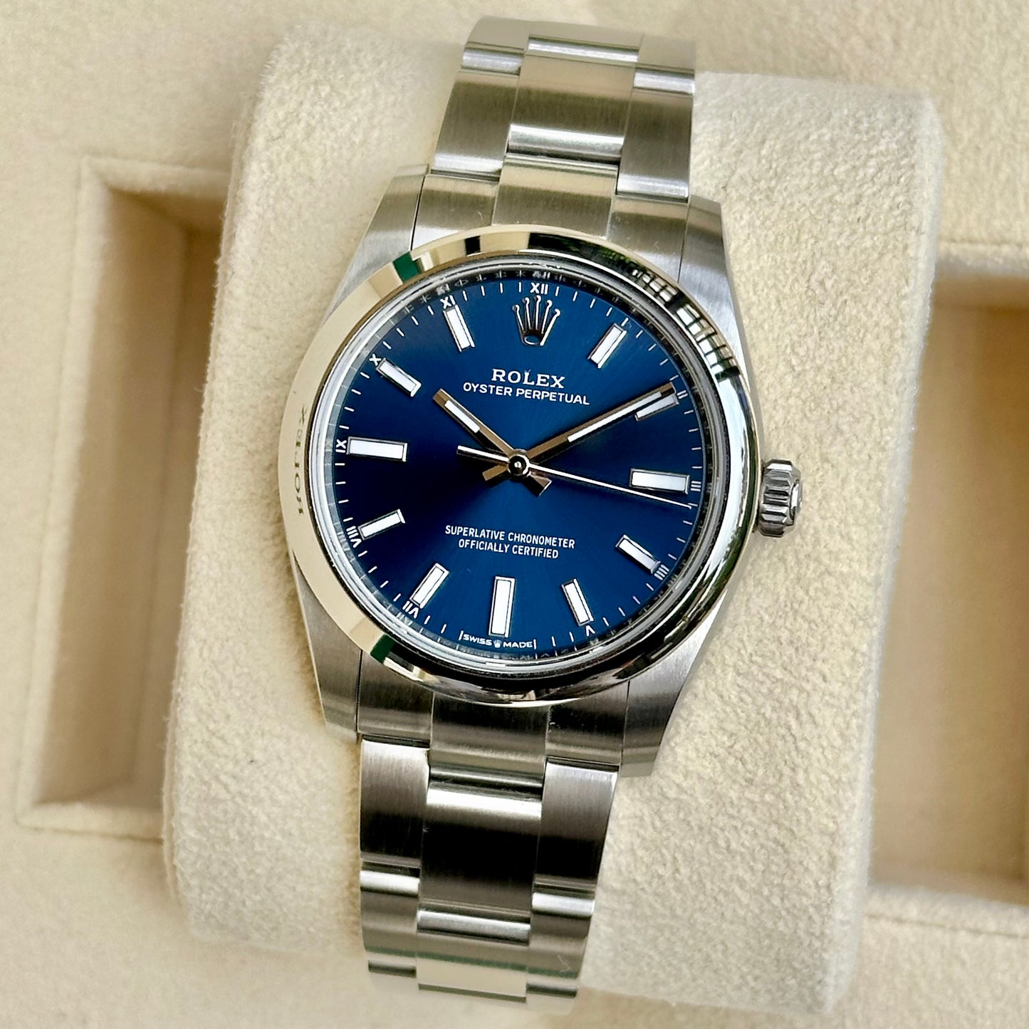 Oyster Perpetual 34 Bright Blue Ref 124200 2022