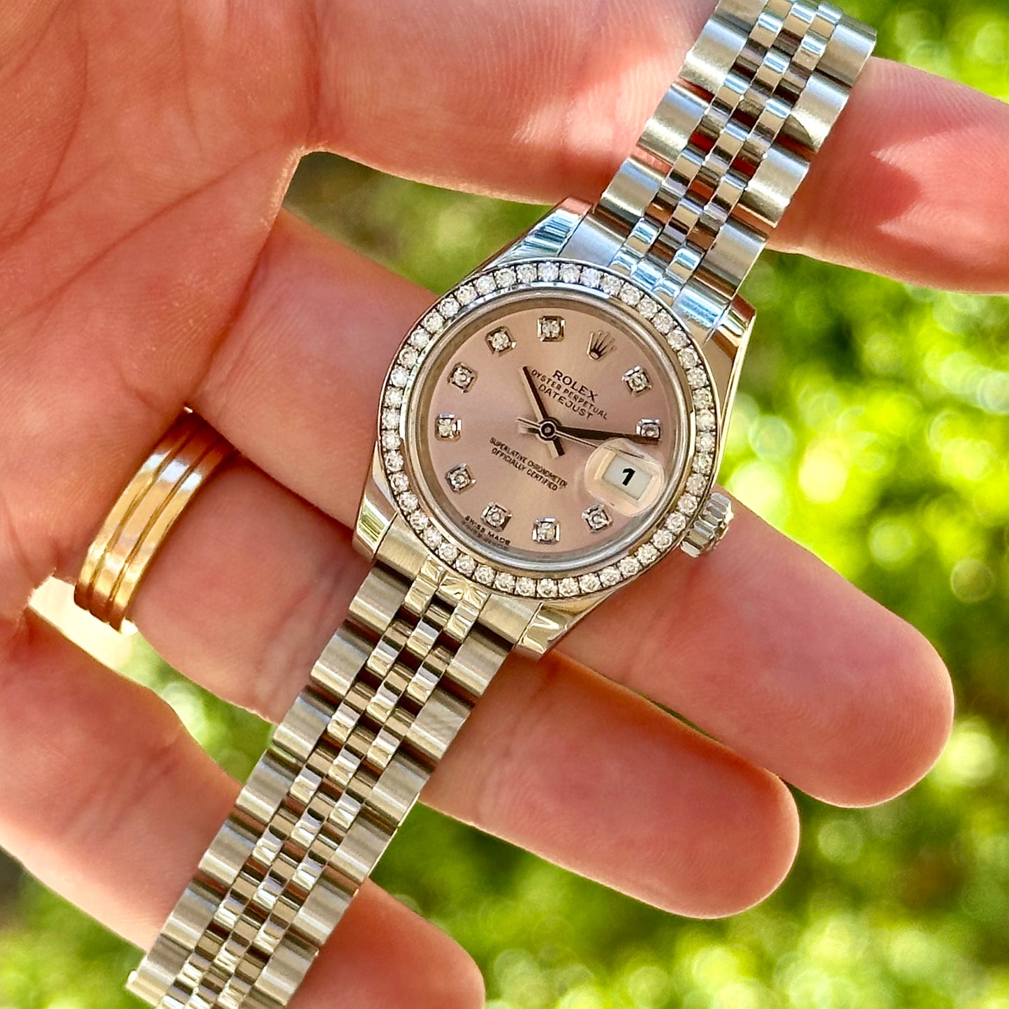 Lady-Datejust 26 Factory Diamond Bezel Sunburst Pink Diamond Dial Ref 179384 2015