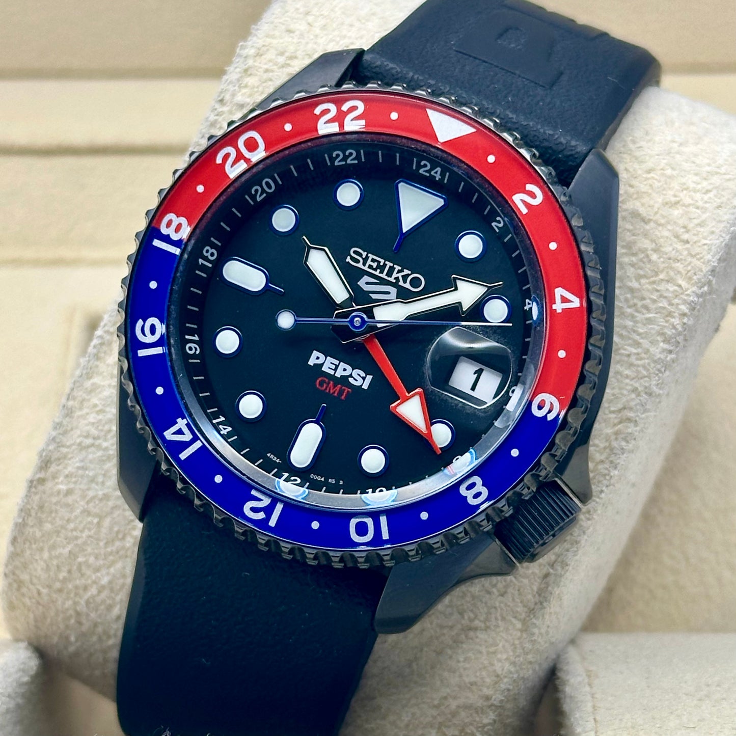 5 Sports Pepsi GMT Limited Edition Ref SSK047 4R34-00P0 2025