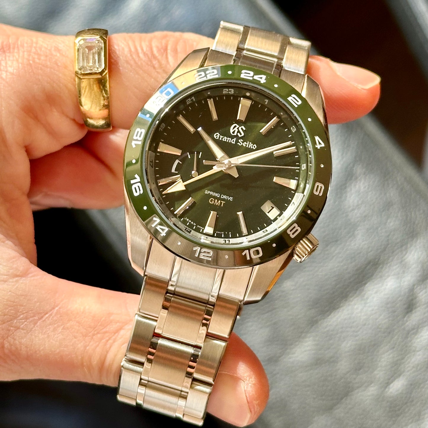GMT Spring Drive Sunburst Green Ref SBGE257 2021